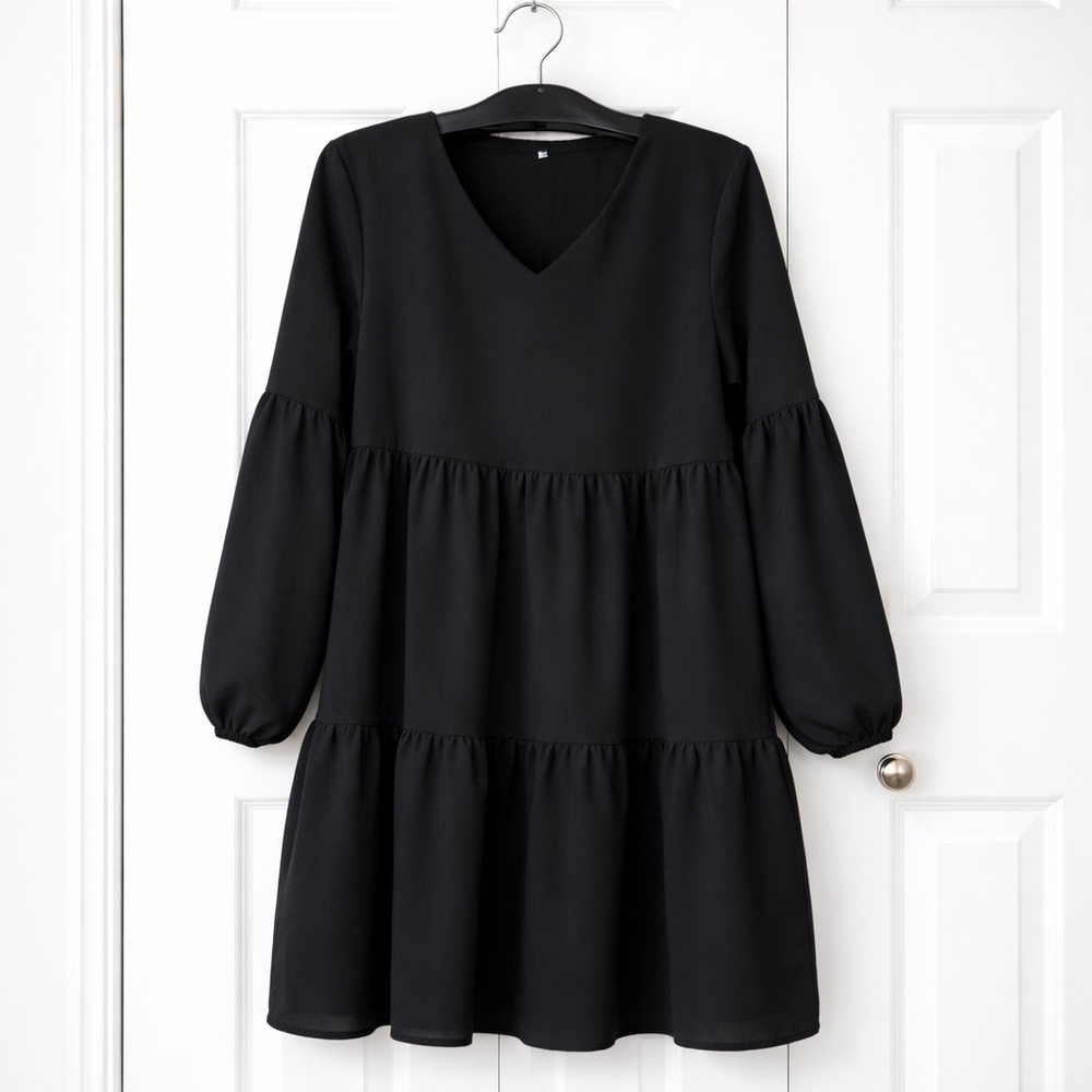 Black Tiered Babydoll Mini‎ Dress Medium V Neck Long Sleeve Flowy